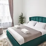 Апартаменти Avangard Shevchenko Avenue 25