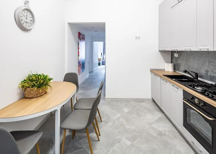 Avangard Shevchenko Avenue 25 דירה *