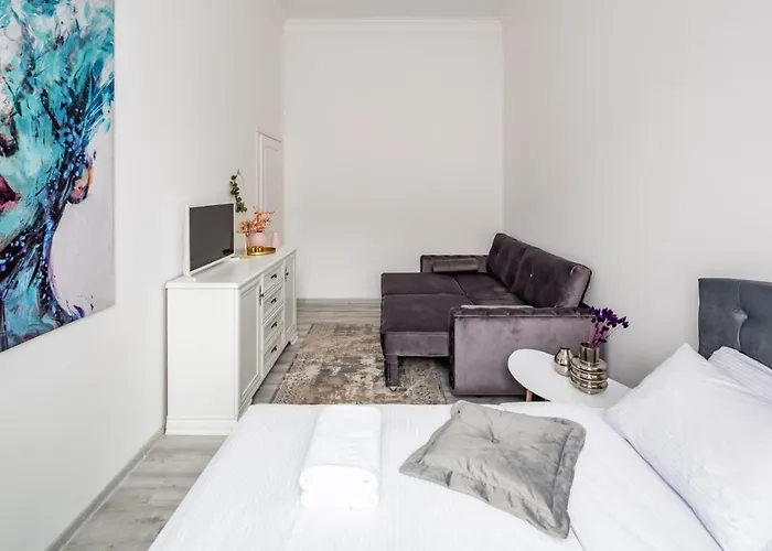 Avangard Shevchenko Avenue 25 Apartmán Lvov