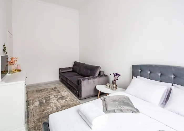 דירה Avangard Shevchenko Avenue 25