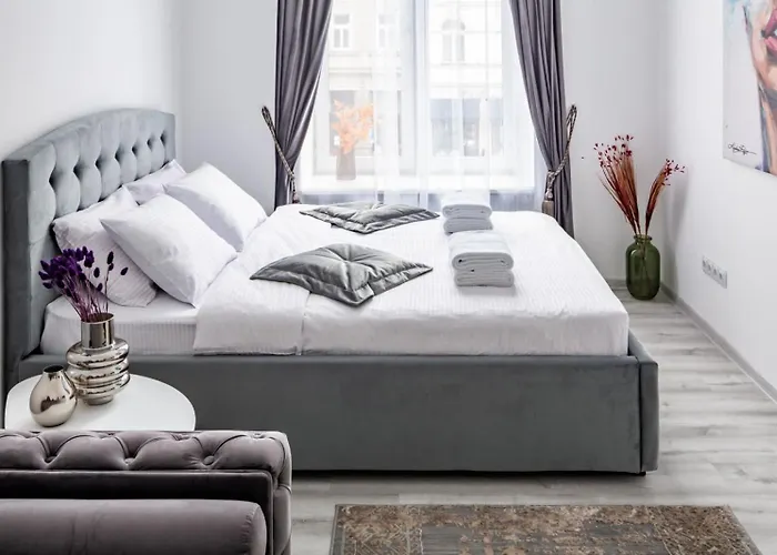 アパート Avangard Shevchenko Avenue 25