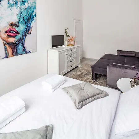 Avangard Shevchenko Avenue 25 * Lviv