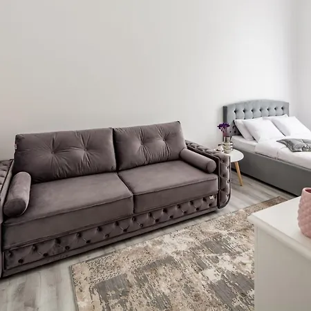 Avangard Shevchenko Avenue 25 * Lviv